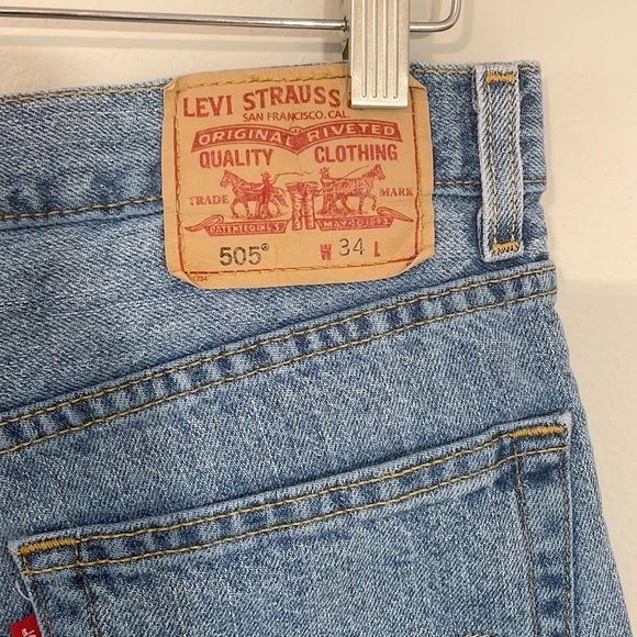 LEVI’S 505 Cutoff Denim Shorts Zipper Front High Rise Size 32 - Picture 4 of 5